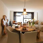 Lombokliving I Luxury 2bdr & Parking Lippenslaan Knokke-Heist