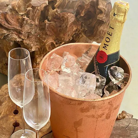 Lombokliving I Luxury 2bdr & Parking Lippenslaan *