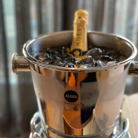 Apartamento Lombokliving I Luxury 2bdr & Parking Lippenslaan *