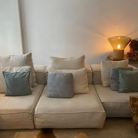 Apartment Lombokliving I Luxury 2bdr & Parking Lippenslaan